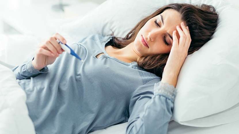 Chřipka útočí: základem léčby je postel