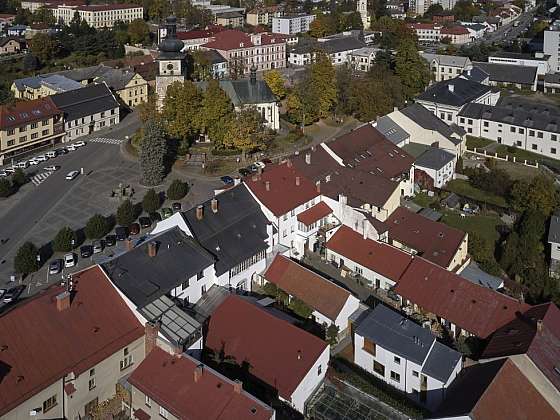 Pro investora bylo zásadní, aby byl zachován duch místa, struktura zástavby města a aby vzniklo dostupné bydlení v moderním standardu.