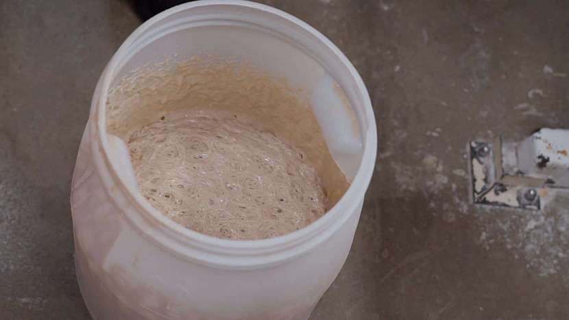 Kvásek musí pracovat