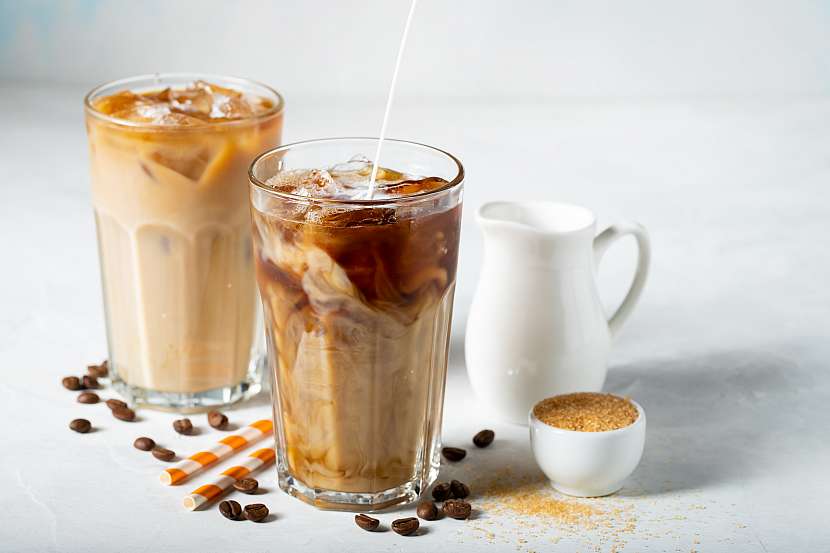 Ledová káva je jednou z podob tradičního nápoje