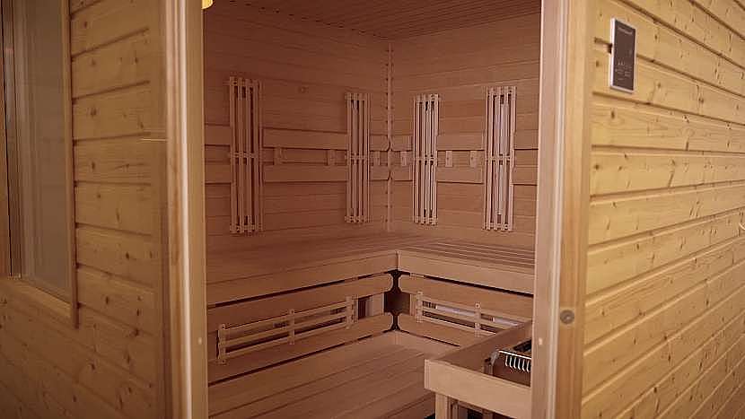 I v paneláku můžete mít malou finskou saunu 