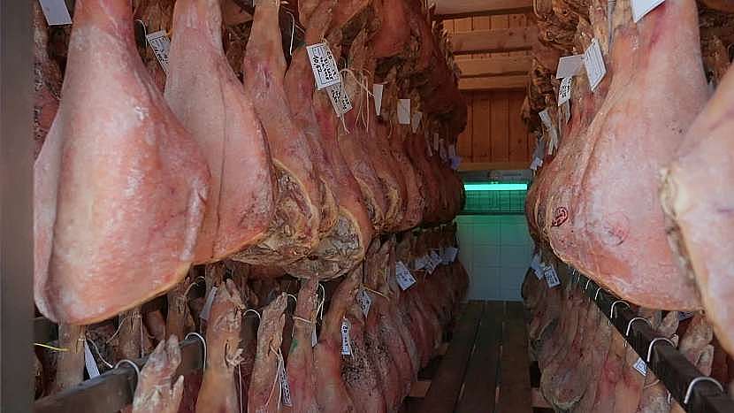 Během sušení mění svou barvu i chuť, stává se jemnější a výraznější