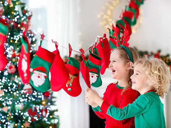 Zažijte kouzlo Adventu a vytvořte si adventní věnce a kalendáře s vánoční hvězdou (Zdroj: Depositphotos (https://cz.depositphotos.com))