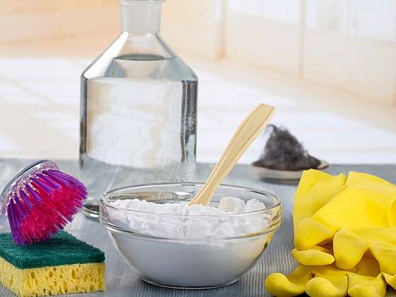 Připravte si přírodní domácí čističe ze surovin, které máte běžně doma (Zdroj: istock.com)
