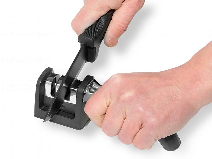 Kuchyňský brousek slouží pouze na dorovnání ostří