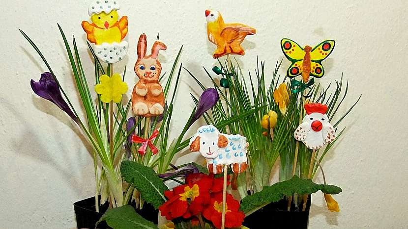 Velikonoční zapichovátka do květináčů: najdeme místo, kam je zapíchneme