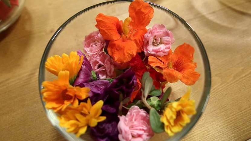 Kandované květiny: jedlé květy ze zahrady