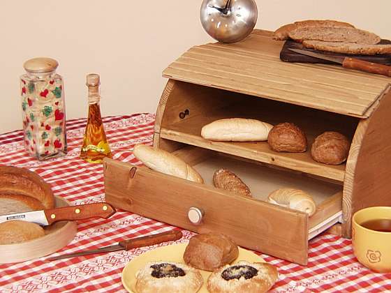 Vyrobte si praktický dřevěný chlebník (Zdroj: Pavel Zeman)