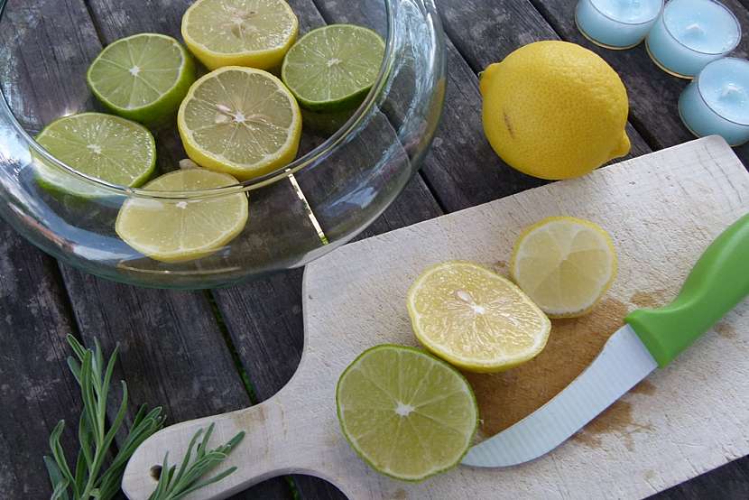 Dekorační miska s citrusy: citrusy nakrájejte