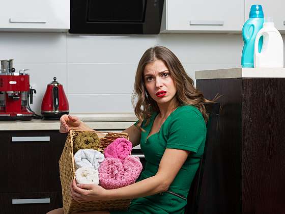 I přes tu největší snahu jsou vaše ručníky drsné, škrábou a nesají? (Zdroj: Depositphotos (https://cz.depositphotos.com))