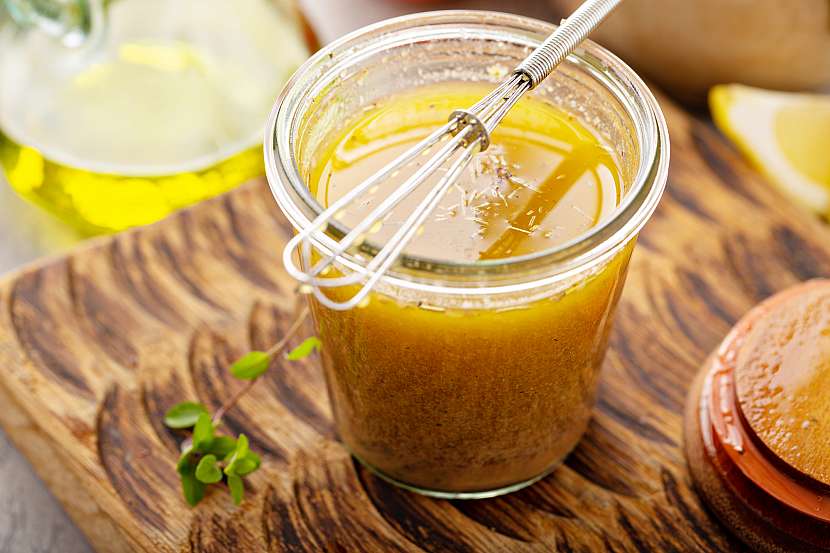 Medová marináda dokáže v kombinaci s česnekem dodat skvělou chuť