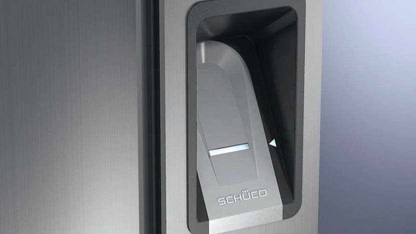 Nepodceňujte zimní údržbu zámků u vchodových dveří: biometrická čtečka otisků prstů