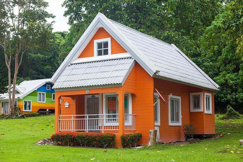 Chcete bydlet chytře a úsporně? Pokud sníte alespoň o malém domě, je tu tiny house