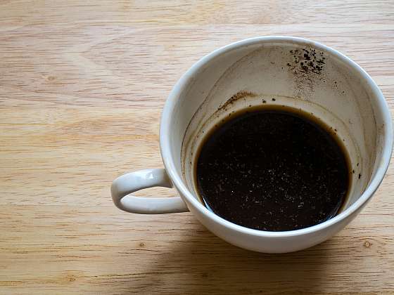 Káva má tolik využití, že je hřích ji vyhazovat do odpadků