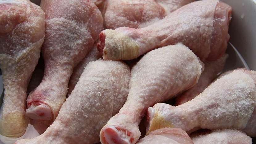 Recept na plné měšce: kuřecí paličky upečte