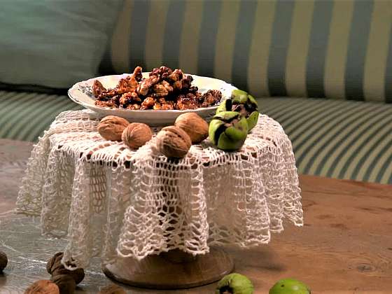 Vlašské ořechy pečené s medem a chilli vás příjemně zahřejí (Zdroj: Prima DOMA MEDIA, s.r.o.)