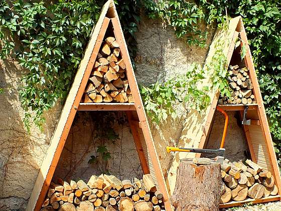 Přístřešek na dřevo můžete vyrobit za jedno odpoledne (Zdroj: Pavel "Kutil" Zeman)