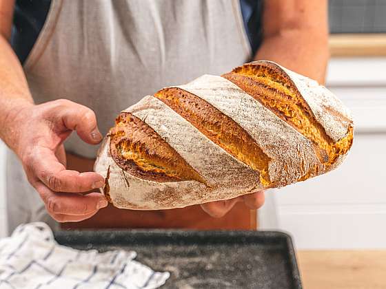 Na povrchu křupavý a uvnitř vláčný. Na Světový den chleba si takový upečte (Zdroj: GoodMills Česko s.r.o.)