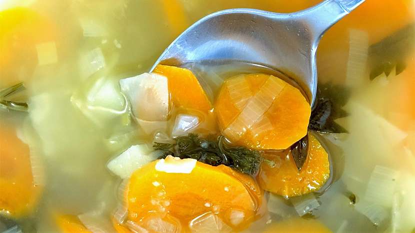 Tukožroutskou polévku můžete jíst během dne v libovolném množství