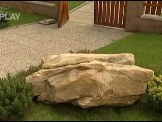 Kámen v zahradě