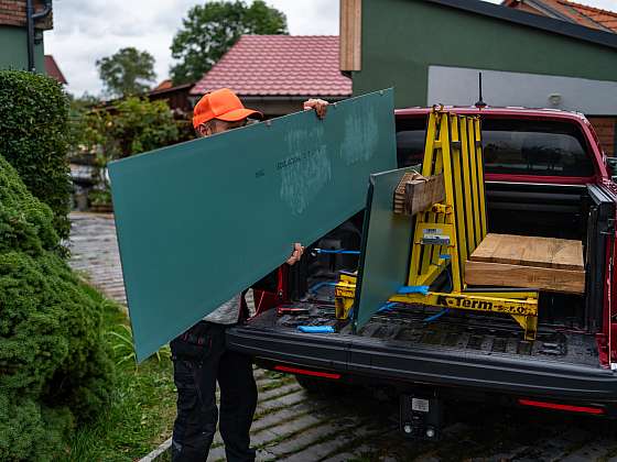 Renovace skříně v podkroví na míru