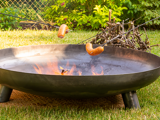 Oheň na zahradě: Preferujete ohniště, udírnu nebo gril?