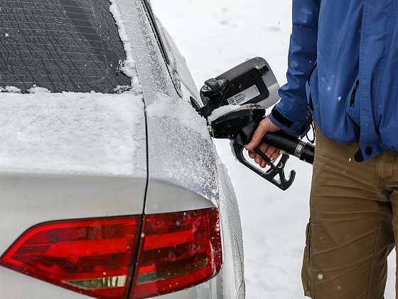 Otevřít článek/video: Řidiči, pozor! Toto je 6 nejčastějších mýtů o palivech, které škodí vašemu autu