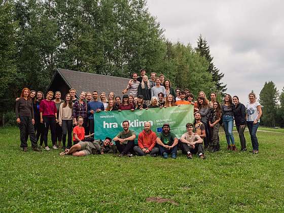 Otevřít článek/video: Studenti z 9 zemí EU zapojení do projektu Hra o klima pomáhali s revitalizací rašelinišť a mokřadů v Národním parku Šumava
