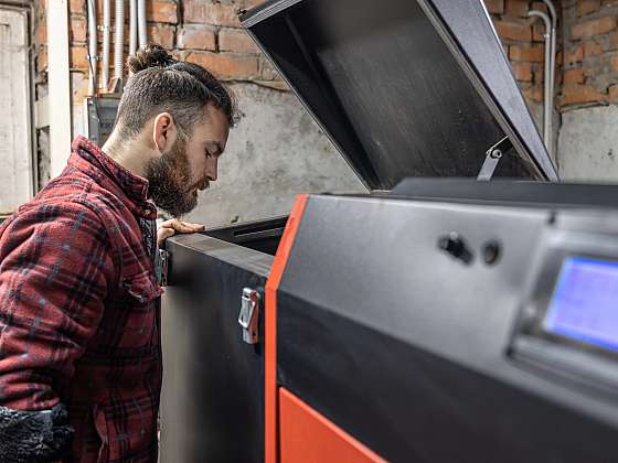 otevřít: Už vás nebaví tahat se s poleny? Zkuste pelety