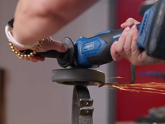 Párty stolek z bandasky