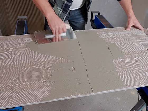 Jak lepit velkoformátový obklad