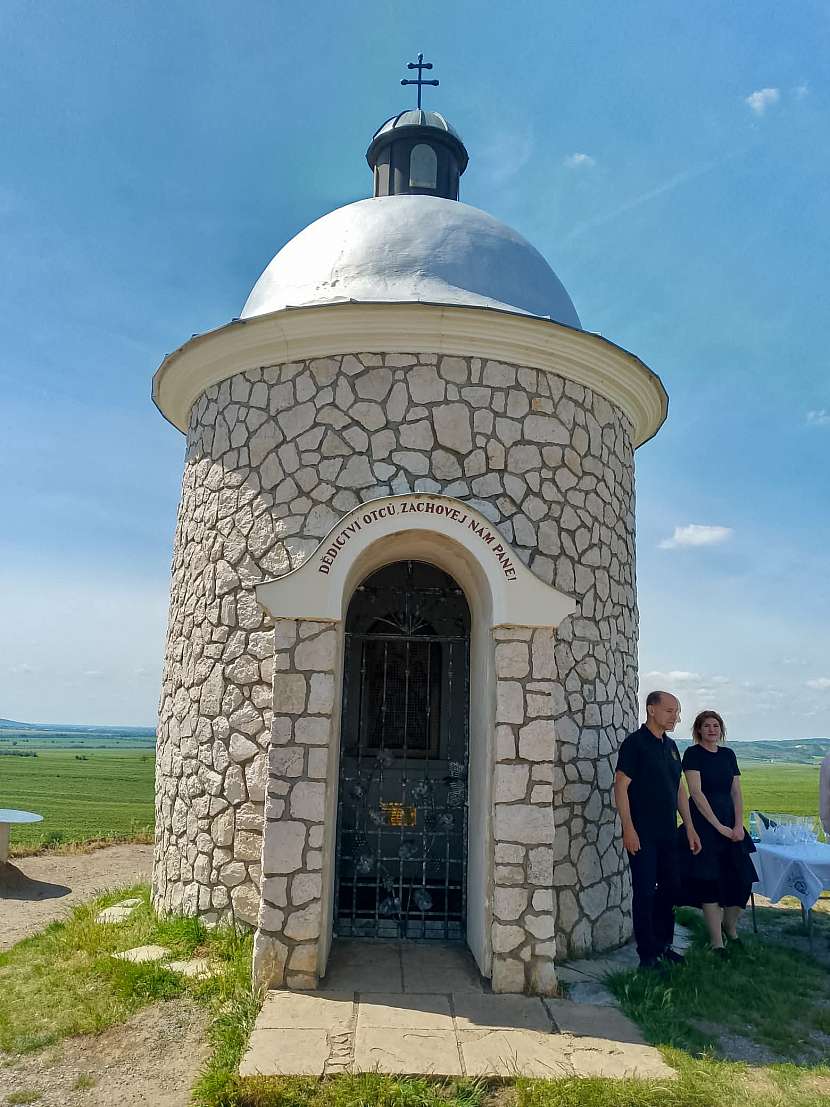 Vyhlídkové místo a kaple sv. Cyrila a Metoděje, Václava a Urbana (Hradištěk)