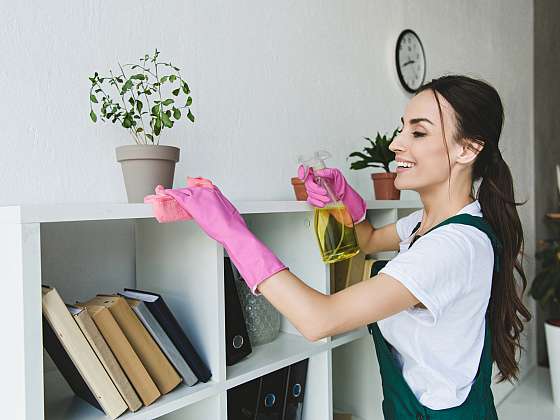 Jak na rychlý a efektivní úklid domu: snadné tipy pro bleskové výsledky