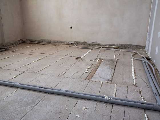 otevřít: Rekonstrukce podlahy ve starším domě může být jednoduchá