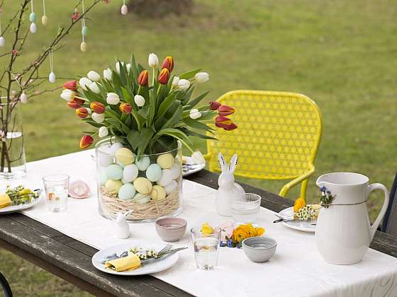 Oslavte Velikonoce krásnou slavnostní tabulí. Co nesmí chybět?