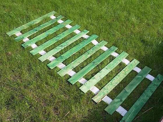 Jak vyrobit na zahradu dřevěný koberec?