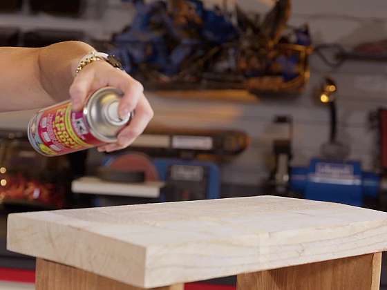 Čalouněná rustikální stolička