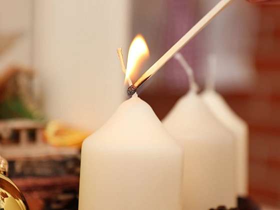 Zapápení svíček