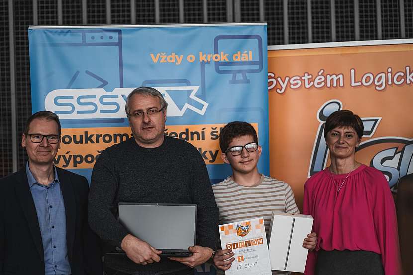 Cílem celostátní soutěže je podnítit zájem dětí o informatiku a programování