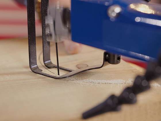 Čalouněná rustikální stolička