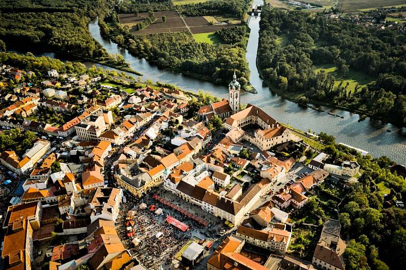 Slavnost vína a skvělé zábavy: Mělnické vinobraní