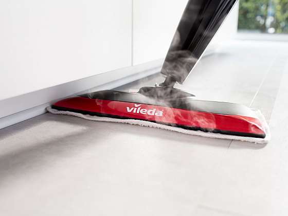 Tvrdé podlahy i koberce dokonale vyčistíte s parním mopem