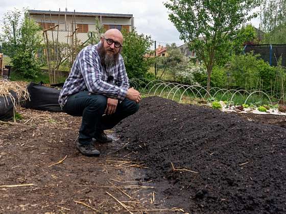 Zahradník po ruce: Sklon v zahradě, tři sestry i indický běžec