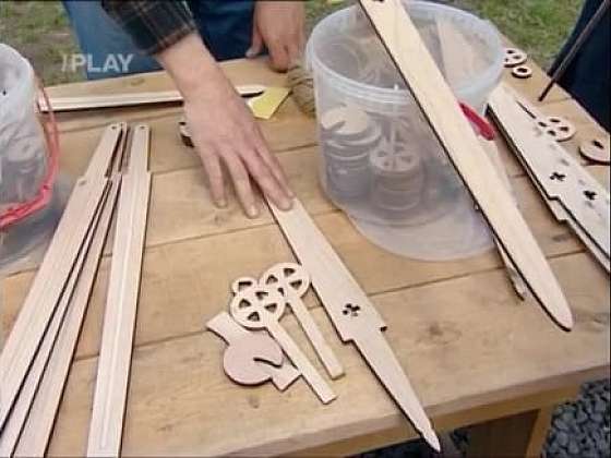 Výroba dřevěných mečů