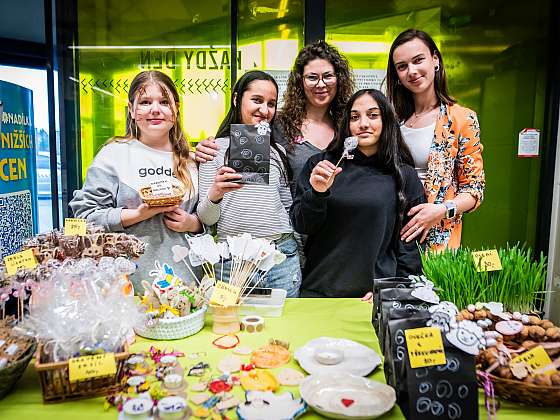 otevřít: Velikonoční obchůdky pomohly dětem vydělat přes 465 tisíc