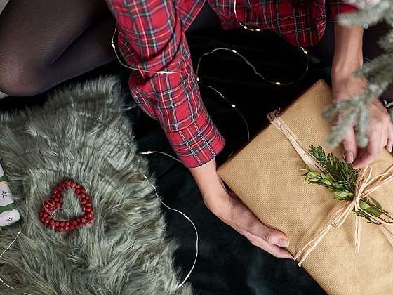 Tipy jak zabalit vánoční dárky