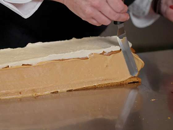 Výroba medového řezu