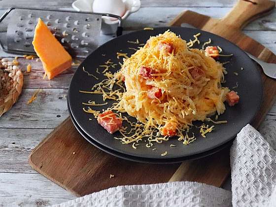 Spaghetti alla Carbonara: Italská lahůdka na talíři