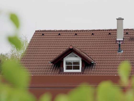 Oprava střechy nemusí být rovnou výměna střešní krytiny