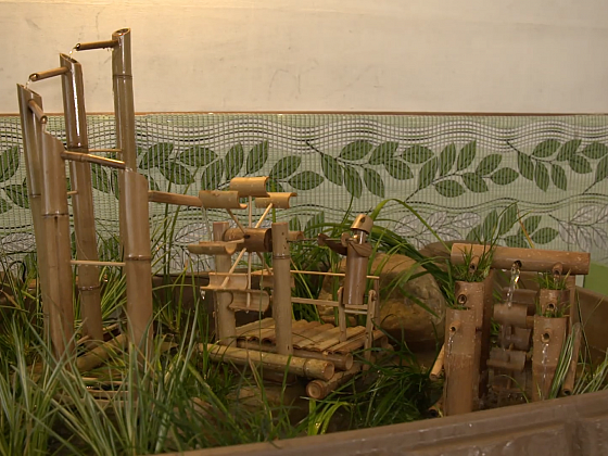 Zahradní fontánka z bambusu